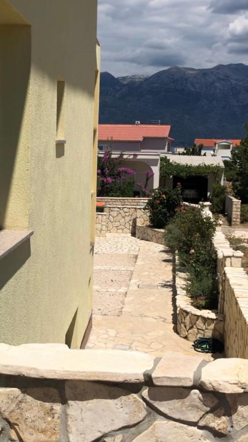 Miro Apartmani Ražanac Exterior foto
